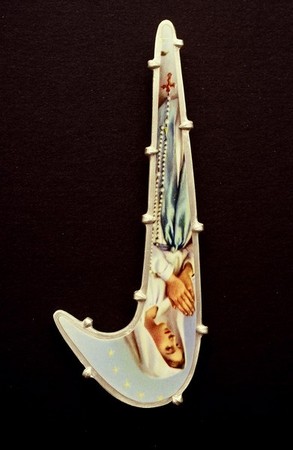 Praying Madonna Nike
1999